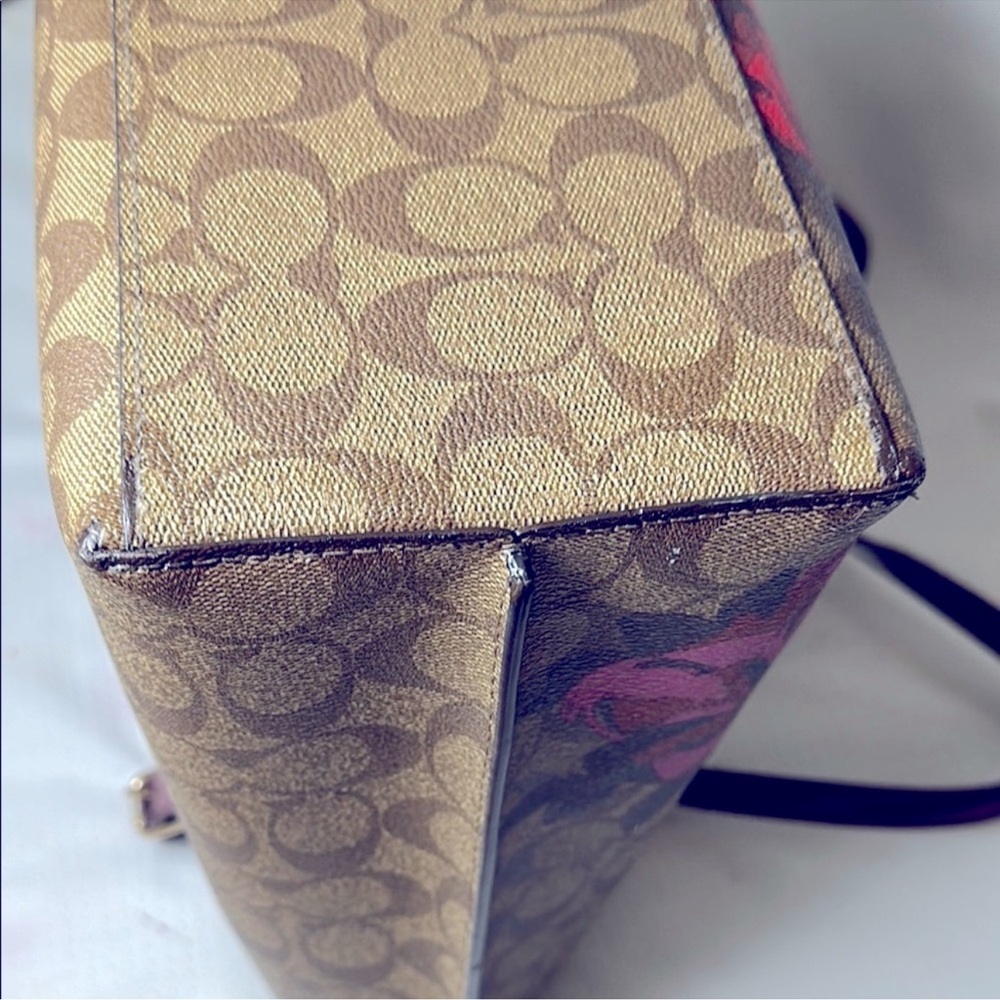 Coach Mollie Floral Tote Bag with Signature Style - Picture 8 of 14